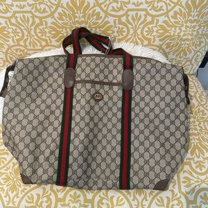 Gucci Travel Bag- Great as a Carry on